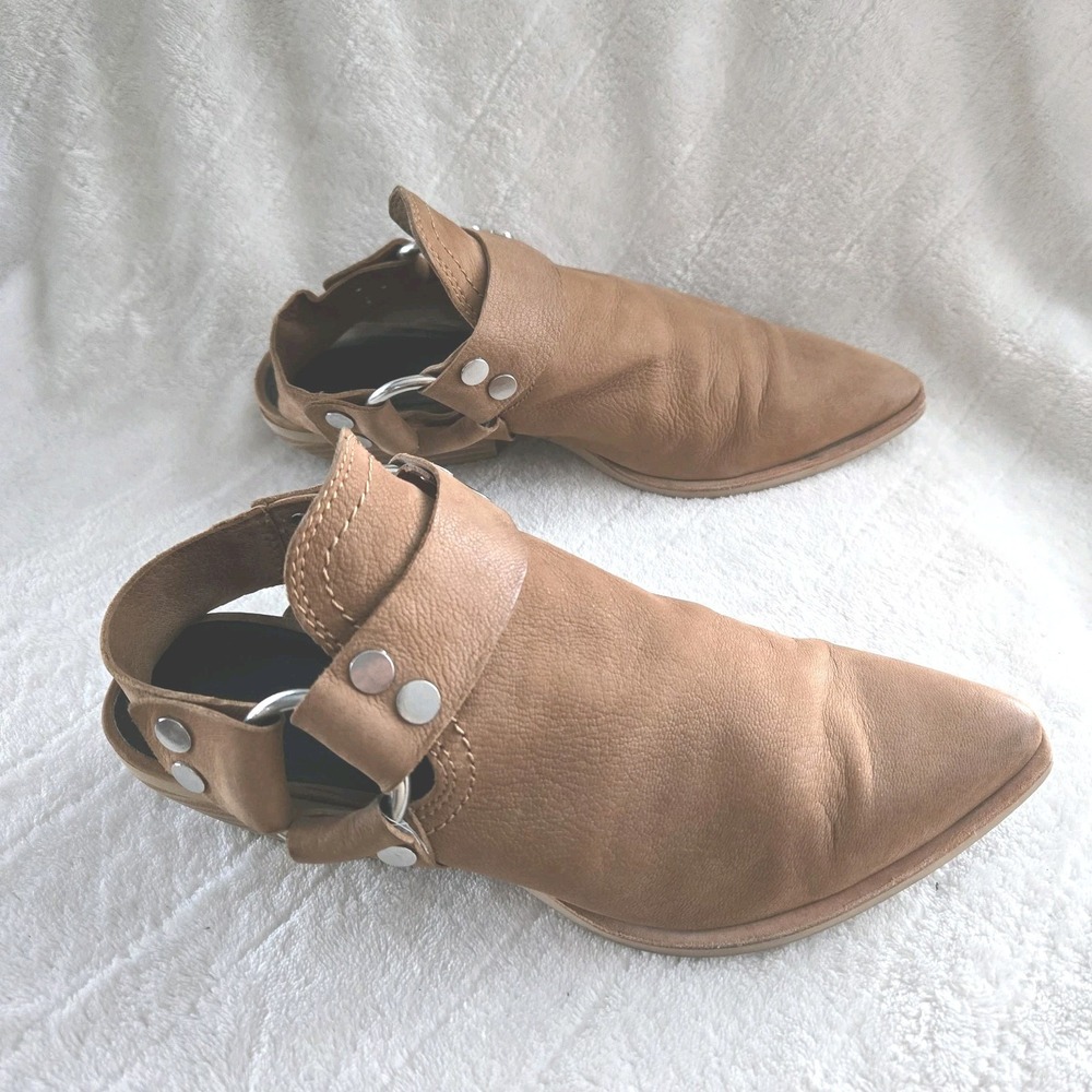 Dolce Vita Slingback Western Shoe 8.5 Urban Belted Harness Leather Stacked Heel - Picture 1 of 9